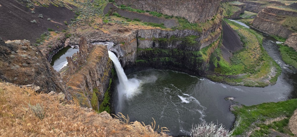 Palouse Falls Hike & Canoeing